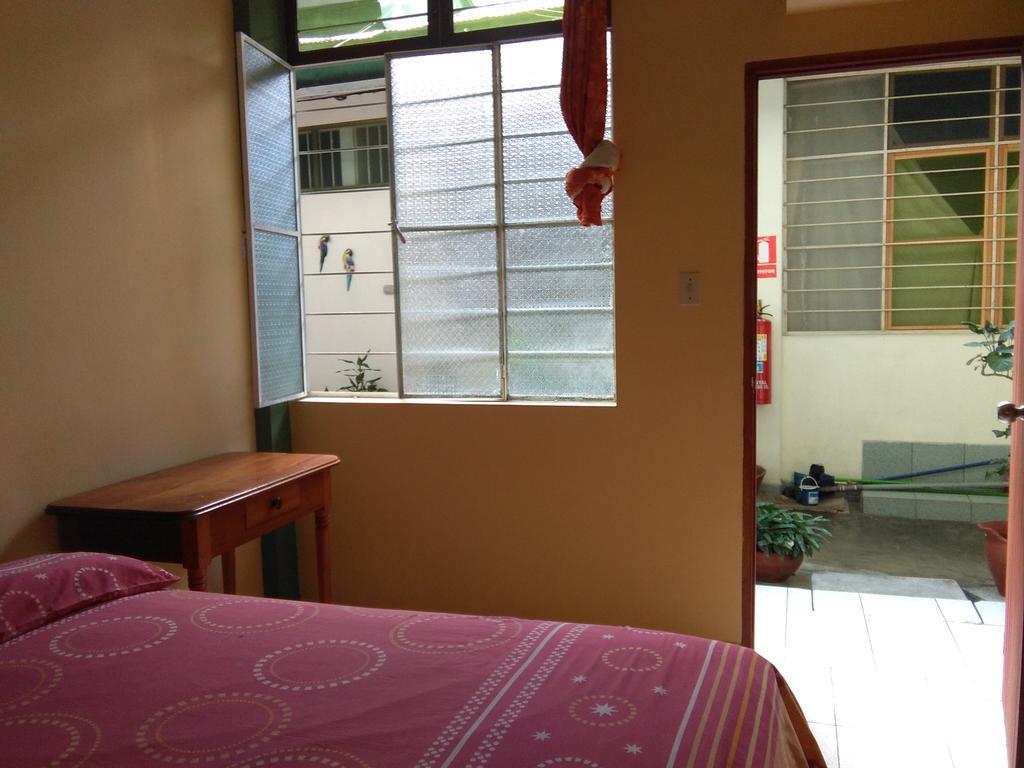 Hostal El Colibri Iquitos Room photo